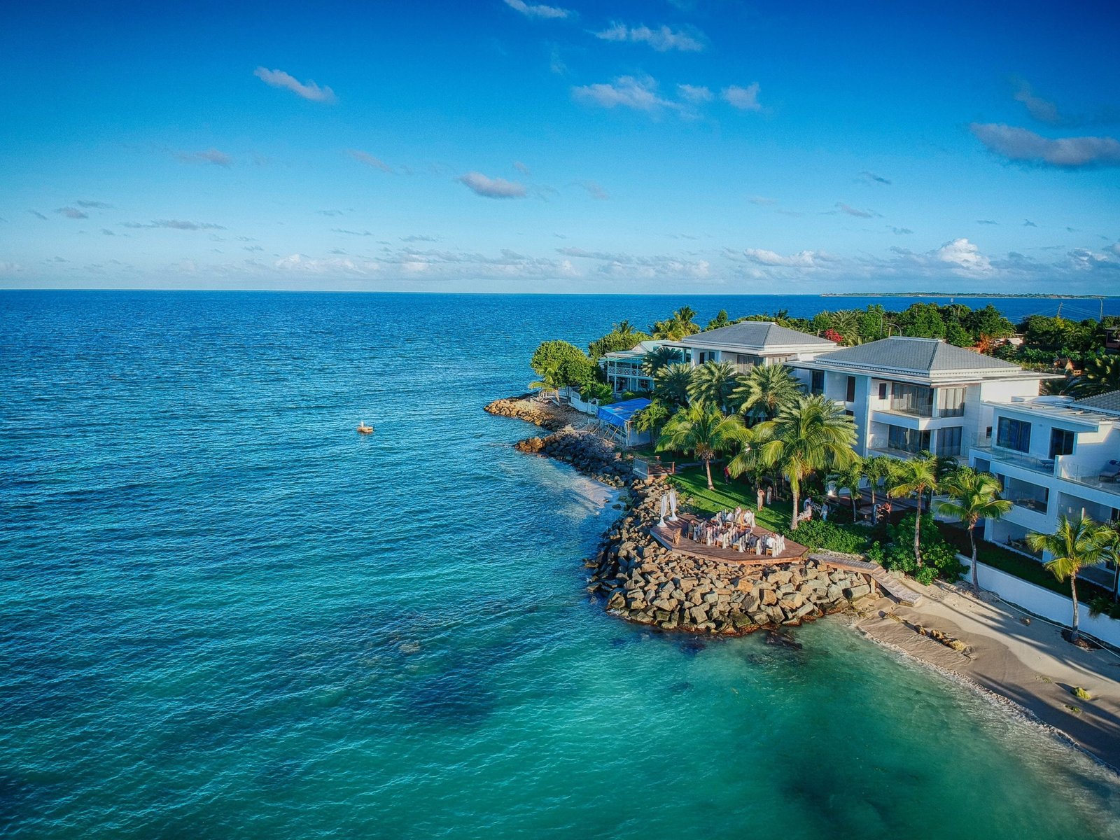 Antigua and Barbuda Citizenship by Investment Program alec brunelle mfgkaqc5j4e unsplash